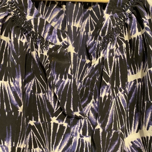 100% Silk blouse. - Picture 3 of 11